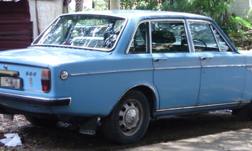Volvo 144 #11