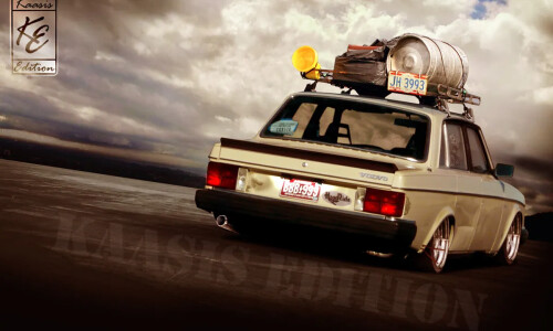 Volvo 240 #4