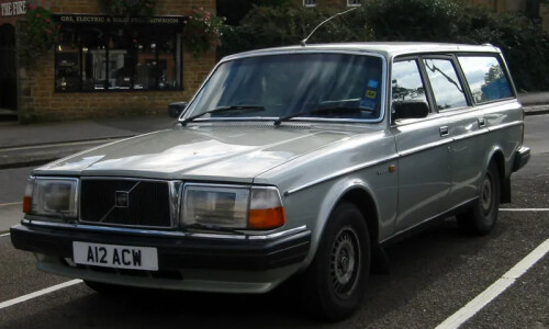 Volvo 240 #9