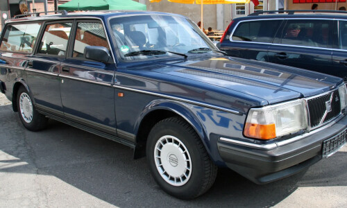 Volvo 240 #14