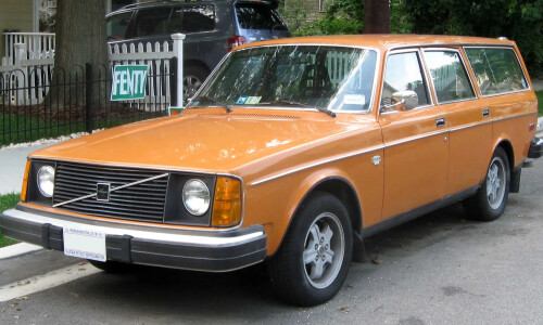 Volvo 245 #4