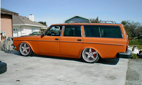 Volvo 245 #7