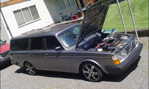 Volvo 245 #13