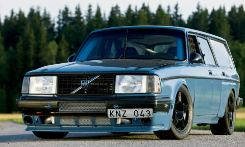 Volvo 245 #19