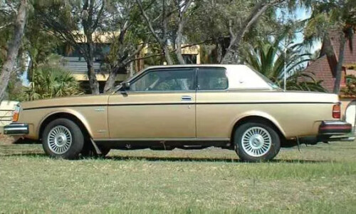 Volvo 262C #9