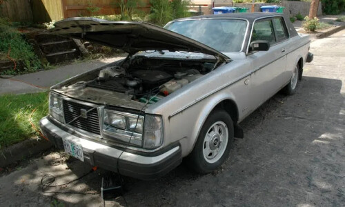 Volvo 262C #11
