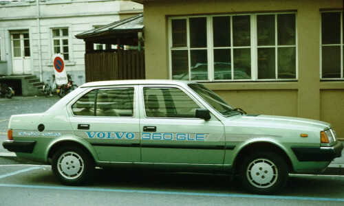 Volvo 360 #2