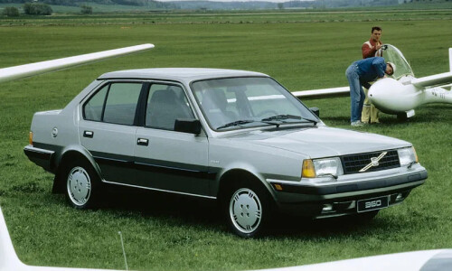 Volvo 360 #9