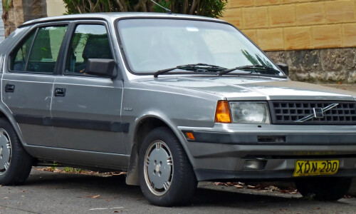 Volvo 360 #12