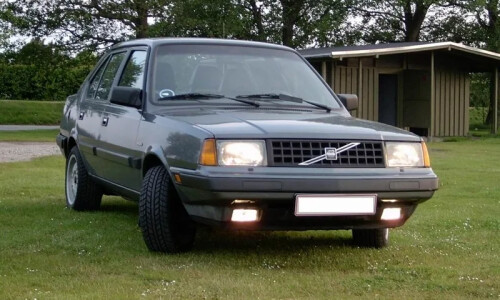 Volvo 360 #13