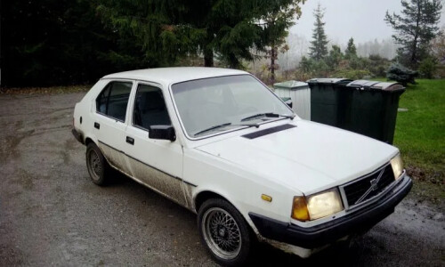 Volvo 360 #16