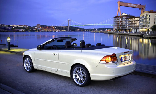 Volvo C70 Coupé #9