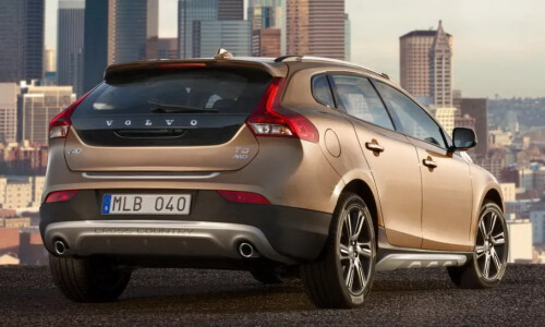 Volvo V40 Cross Country #6