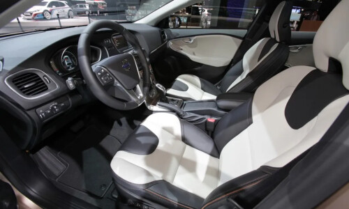 Volvo V40 Cross Country #9