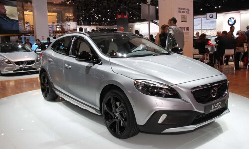 Volvo V40 Cross Country #11