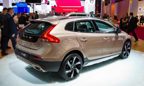 Volvo V40 Cross Country #12