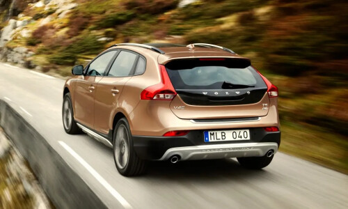Volvo V40 Cross Country #16