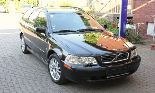 Volvo V40 X-Sight #1
