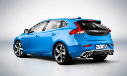 Volvo V40 X-Sight #4