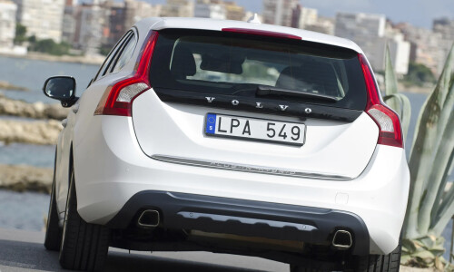 Volvo V60 Plug-in-Hybrid #12