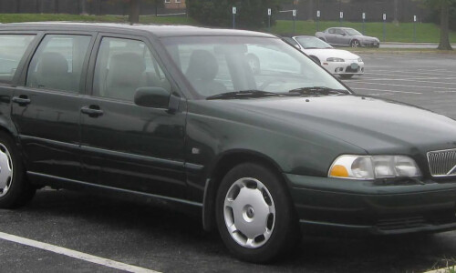 Volvo V70 #1