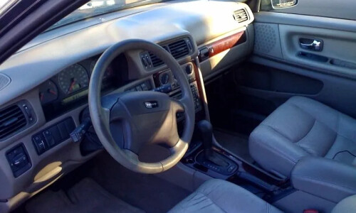 Volvo V70 Move #4