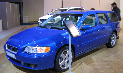 Volvo V70 R #6