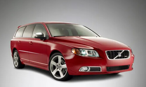Volvo V70 R #9