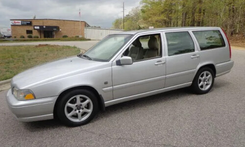 Volvo V70 Silver Edition #6