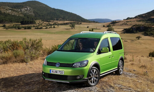 VW Cross Caddy #1
