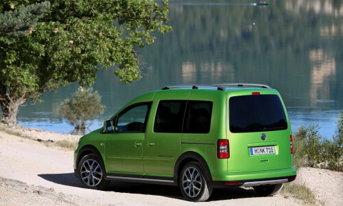 VW Cross Caddy #3