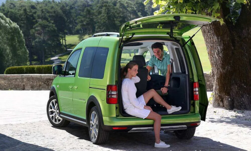 VW Cross Caddy #8