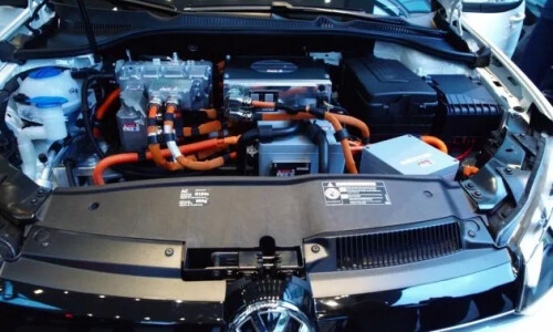 VW Golf blue-e-motion #1