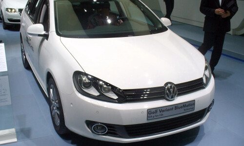 VW Golf Variant BlueMotion #1