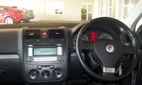 VW Jetta 2.0 FSI #11