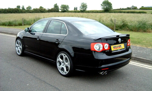VW Jetta 2.0 Turbo-FSI #1