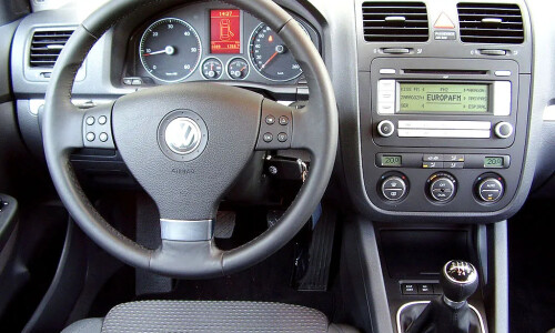 VW Jetta BlueMotion #13
