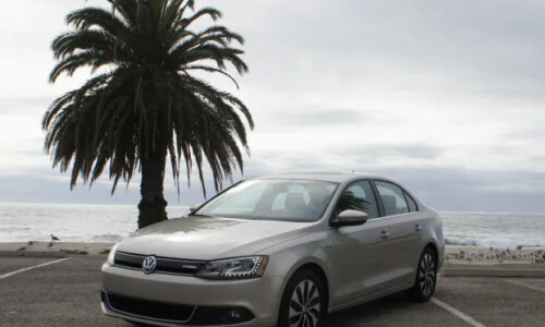 VW Jetta Hybrid #12