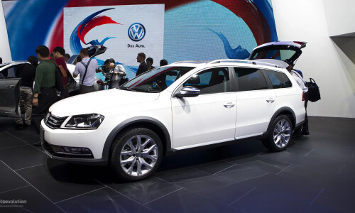 VW Passat Alltrack #3
