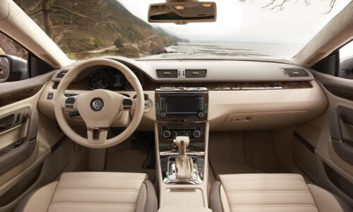 VW Passat CC #9
