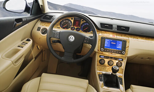 VW Passat Variant #10