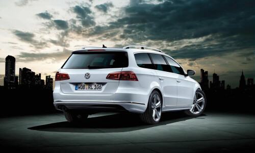 VW Passat Variant #11