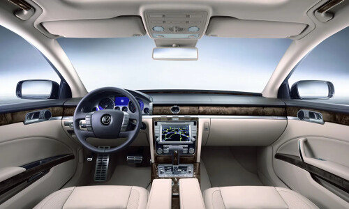 VW Phaeton #2