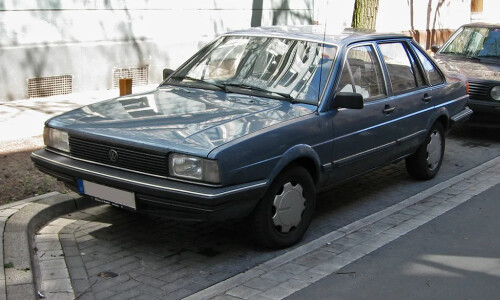 VW Santana #1