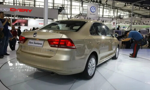 VW Santana #10