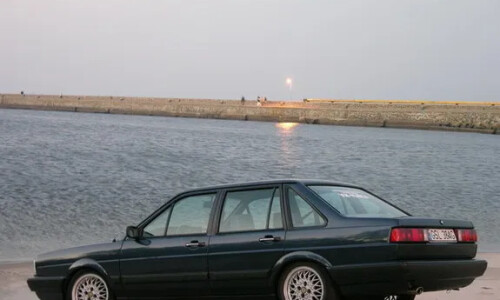 VW Santana #11