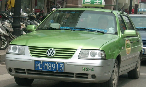 VW Santana #13