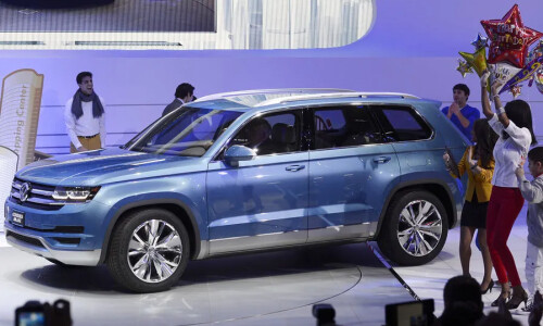 VW Tiguan XL #14