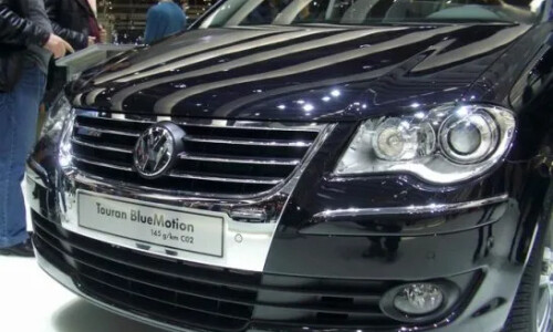 VW Touran BlueMotion #1